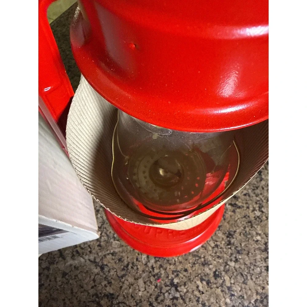 V&O Supreme No. 80 Red Kerosene Hurricane Lantern Vintage Style Oil Lamp New